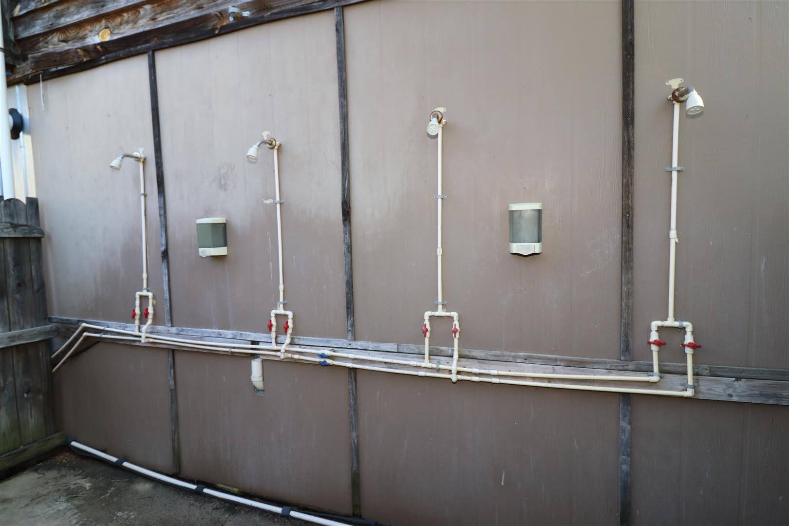 Picture of the Gameroom Bathhouse 5