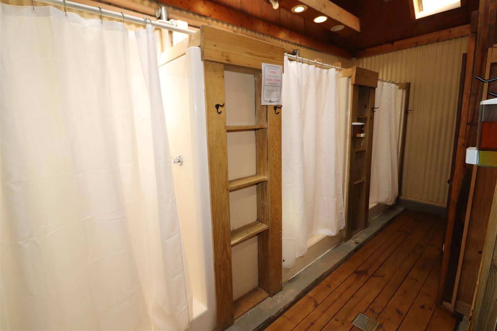 Picture of the Lower Bathhouse 5